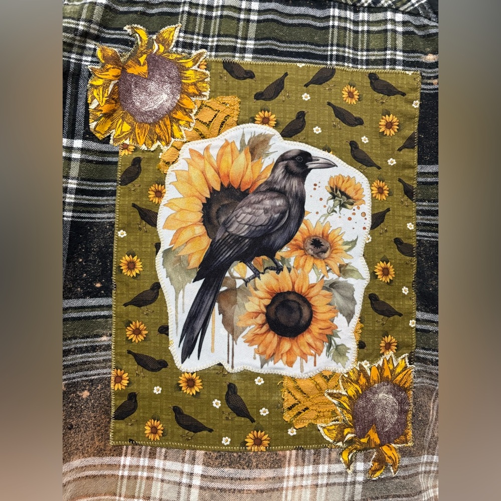Upcycled Bleached Crow Flannel SZ: S - Picture 3 of 3